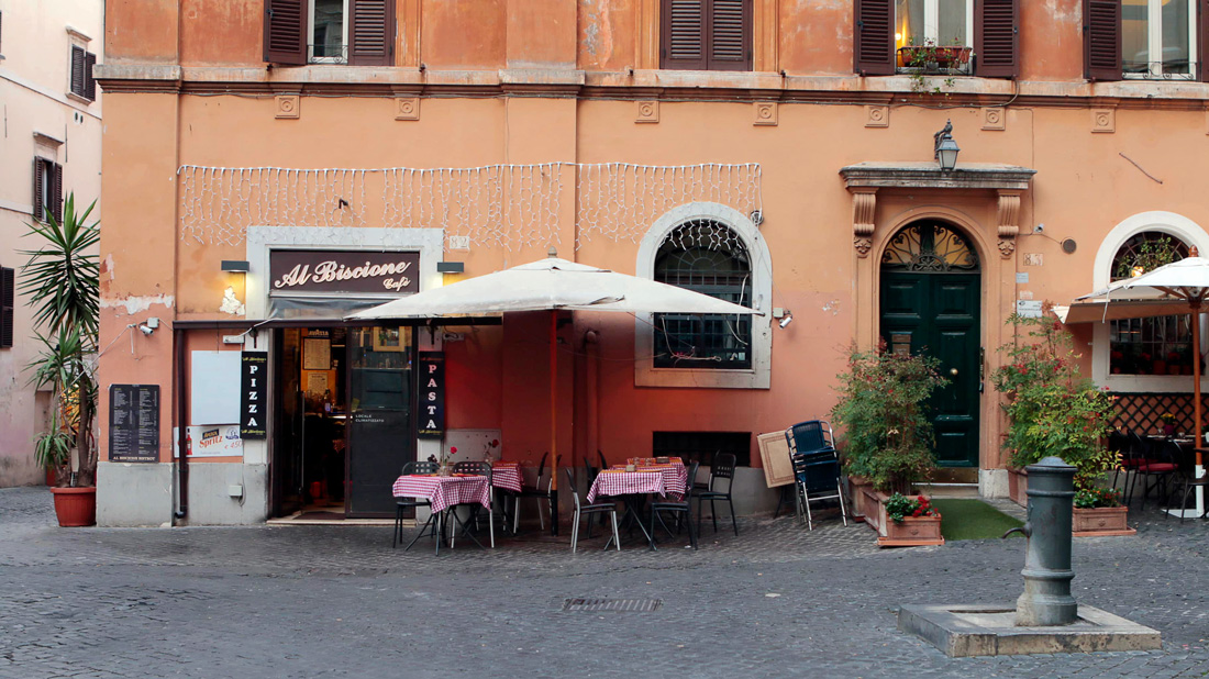 Piazza-del-Biscione_2
